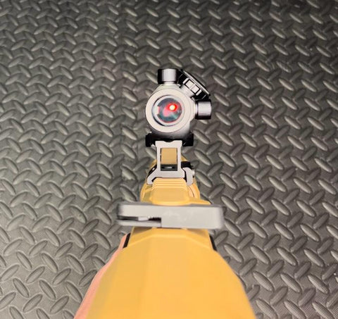 Precision holographic sight with windage and elevation adjustment controls